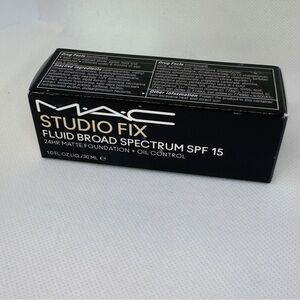 MAC Studio Fix Fluid Broad Spectrum Foundation SPF15 Matte NC12 Brand New in Box